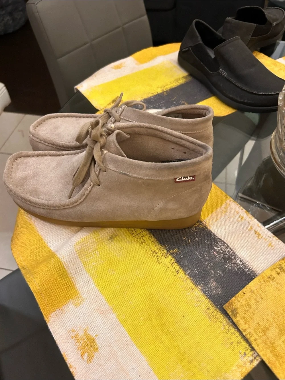 Clarks Men’s Tan Suede Chukka Wallabee Boots